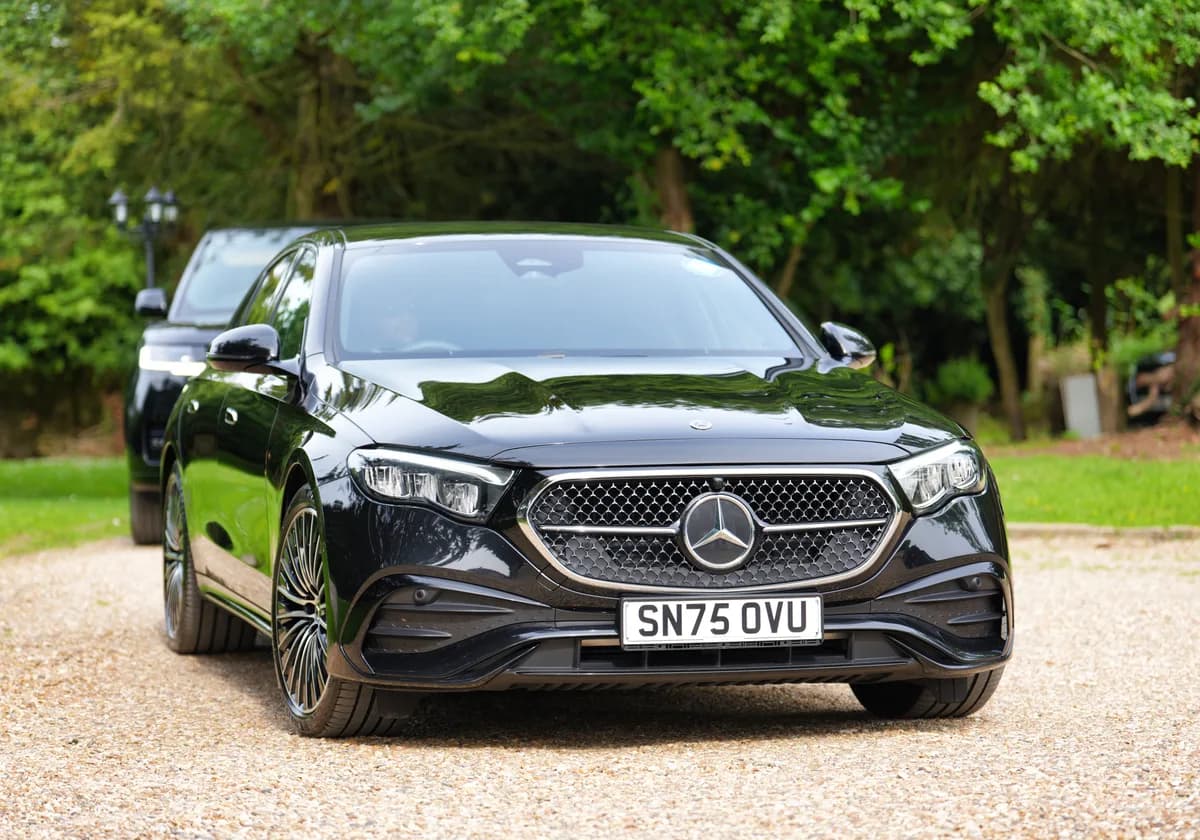 A black executive Mercedes-Benz E-Class saloon presented for Business Class chauffeur travel - view 2