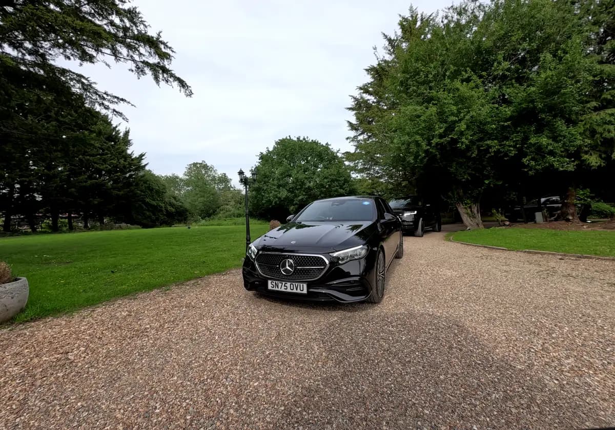 A black executive Mercedes-Benz E-Class saloon presented for Business Class chauffeur travel - view 7